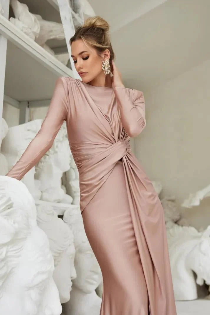 Rosea stylové maxi šaty s dlouhým rukávem a překříženým předním dílem