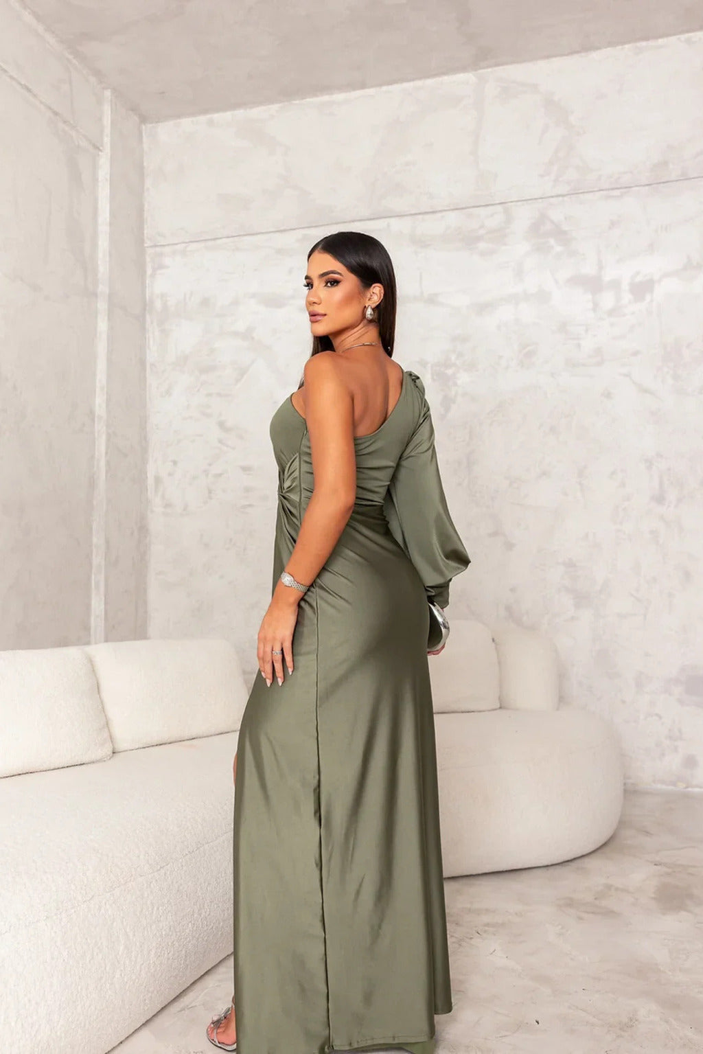 Rosea Elegant Silhouette Šaty